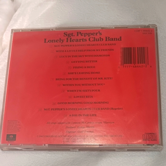 The Beatles CD Sgt. Pepper's Lonely Hearts Club Band - Picture 5 of 6